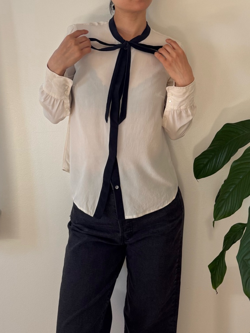 J Crew 100% Silk Lightweight Cream Blouse With Black Tie Front Size 2P